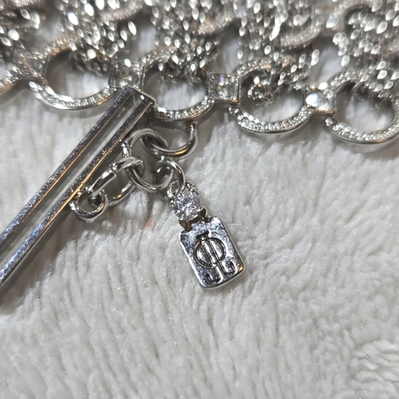#273 SIGNED JLo JENNIFER LOPEZ Silver Tone Crystal Chain Link Toggle Bracelet - Picture 5 of 5
